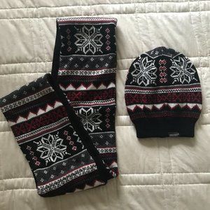 NWOT Muk Luk Winter Hat and Infinity Scarf